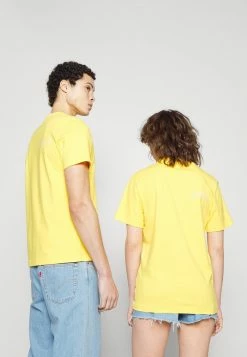 Lacoste EXCLUSIVE UNISEX GUEOE - Print T-shirt - Yellow -Lacoste Sales Store 11292da8b38b47378a55a807f51cd85d