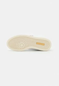 Lacoste GRADUATE PRO - Trainers - White/light Pink -Lacoste Sales Store 12dead49c16b4d55946c477fa011ae53