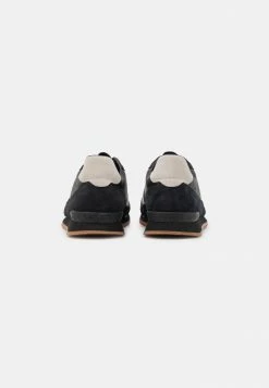 Lacoste PARTNER RETRO - Trainers - Black/offwhite -Lacoste Sales Store 1c63c52ed38243beaeba9a1203fb0f2e