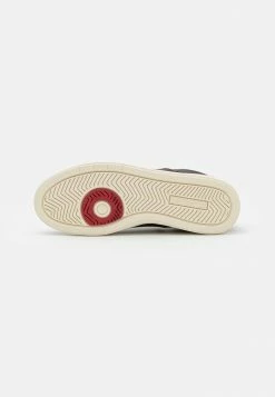 Lacoste EUROPA PRO - Trainers - Black/red -Lacoste Sales Store 222aff7149724686907d874fa3738d7d