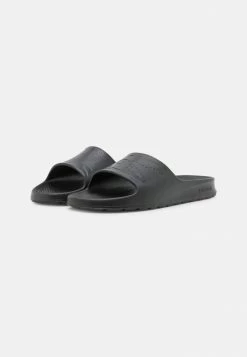 Lacoste CROCO 2.0 - Pool Slides - Black -Lacoste Sales Store 229a2072a8964360ab0d27d1c59a01cd