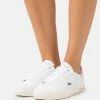 Lacoste POWERCOURT 2.0 - Trainers - White/pink 2 Lacoste POWERCOURT 2.0 - Trainers - White/pink -Lacoste Sales Store 33fcbb99d0954791931e9072e930748c