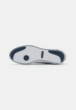 Lacoste GRIPSHOT - Trainers - White/navy -Lacoste Sales Store 37aaa4b7c36f412e9bca7a261952772f