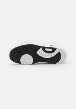 Lacoste EXCLUSIVE T-CLIP - Trainers - White/black 13 Lacoste EXCLUSIVE T-CLIP - Trainers - White/black -Lacoste Sales Store 39421892f81646f38408e24a4b4987e5