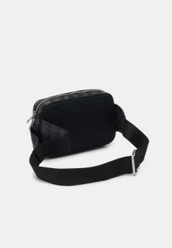 Lacoste THE BLEND BODY BAG UNISEX - Bum Bag - Noir Gris -Lacoste Sales Store 3ae8f0c2a2ae43bba46af09c300863ad