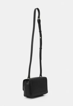 Lacoste Across Body Bag - Noir -Lacoste Sales Store 3bbdbc0adcda4c5abc7ba831bd2eb0fd