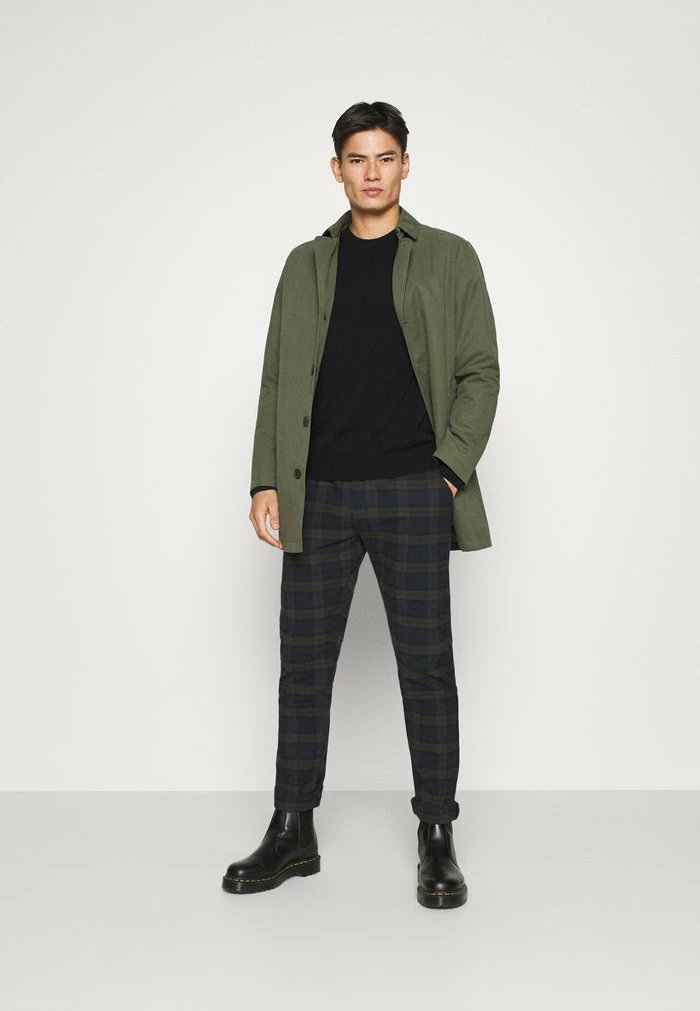Lacoste Jumper - Black 4 Lacoste Jumper - Black - Image 2