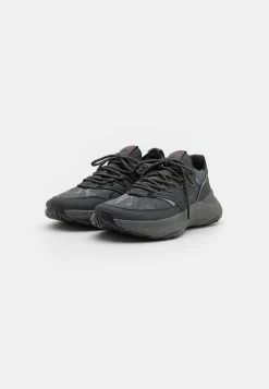 Lacoste Trainers - Black -Lacoste Sales Store 40499111c8a14a82b981fd3908abcf02