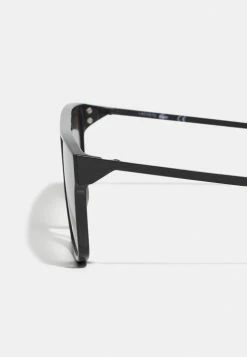 Lacoste UNISEX - Sunglasses - Onyx -Lacoste Sales Store 478fe0bd0aa34e7eba0e70bea1f0cc3c
