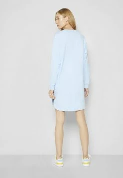 Lacoste EXCLUSIVE - Day Dress - Overview -Lacoste Sales Store 48e1869fb10c4bbfb28f31488d775c3a
