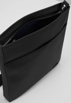 Lacoste FLAT CROSSOVER BAG - Across Body Bag - Black -Lacoste Sales Store 4a10e69b90c945768931192331133cfc