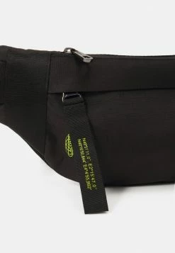Lacoste FREEDOM BODY BAG UNISEX - Bum Bag - Noir Lime -Lacoste Sales Store 4dbe44d024fb4e9c99d973cbb7a02954
