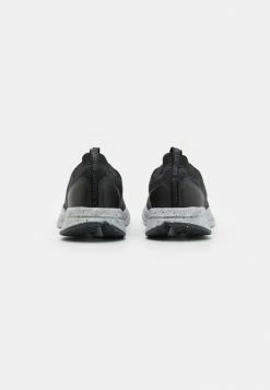 Lacoste RUN SPIN ECO - Trainers - Black/off-white 10 Lacoste RUN SPIN ECO - Trainers - Black/off-white -Lacoste Sales Store 52a7e7a60f4d4f7b83dae52f4dfef723