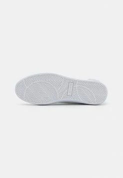 Lacoste POWERCOURT - Trainers - White -Lacoste Sales Store 5ee7542bbf2d43f7948fed52a0268a34