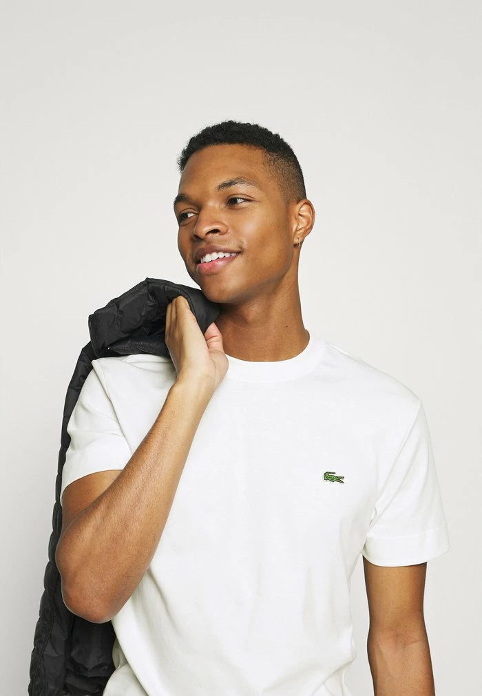 Lacoste Basic T-shirt - Flour 6 Lacoste Basic T-shirt - Flour - Image 4