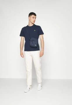 Lacoste Basic T-shirt - Navy Blue -Lacoste Sales Store 6744c13d9b9945aa92a17c4f40e7e833