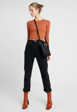 Lacoste Handbag - Black 10 Lacoste Handbag - Black -Lacoste Sales Store 6a8893221d544938880f252c32c8be96