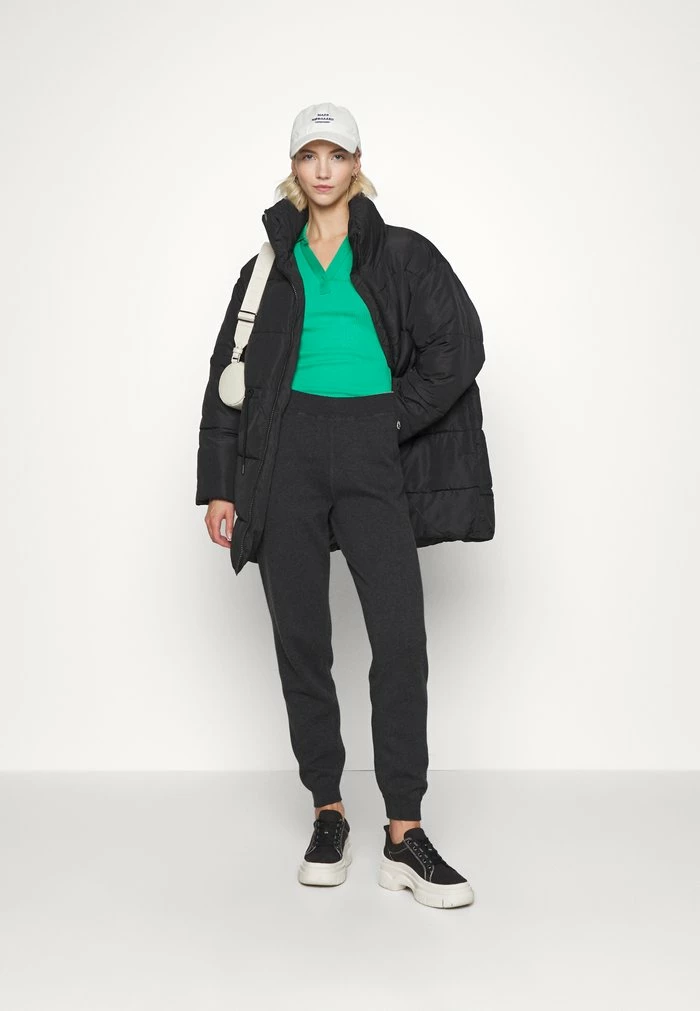 Lacoste Tracksuit Bottoms - Black 4 Lacoste Tracksuit Bottoms - Black - Image 2