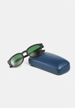 Lacoste UNISEX - Sunglasses - Matte Black -Lacoste Sales Store 83de2cc19593474580217bbe73811cfa