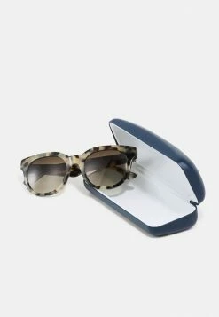 Lacoste Sunglasses - Havana -Lacoste Sales Store 863e22540a02405382959b503eba334b
