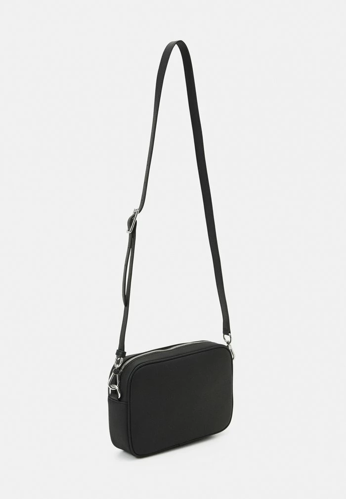 Lacoste Across Body Bag - Noir 4 Lacoste Across Body Bag - Noir - Image 2
