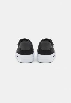 Lacoste Trainers - Black/white 11 Lacoste Trainers - Black/white -Lacoste Sales Store 997bd6251578412591df3af1f1a43b91
