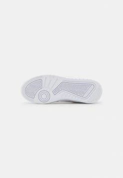 Lacoste SHOT - Trainers - Natural/white -Lacoste Sales Store 9b2403ad94324723a94e1088340c3d4d