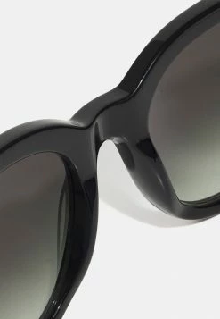Lacoste Sunglasses - Black 9 Lacoste Sunglasses - Black -Lacoste Sales Store 9e213e8522314d19be53b239dd9c29ca