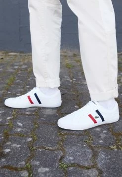 Lacoste LEROND - Trainers - White/red/navy -Lacoste Sales Store 9eed02742fbf4311a07a803a8d07c31c