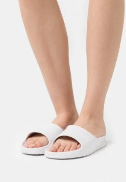 Lacoste CROCO CFA - Pool Slides - White/off White