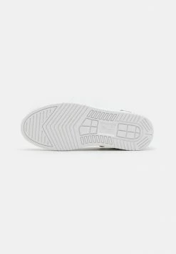 Lacoste L001 - Trainers - White/navy/red 19 Lacoste L001 - Trainers - White/navy/red -Lacoste Sales Store a51b1ce8ce6247cda56a12f1b922ef3a