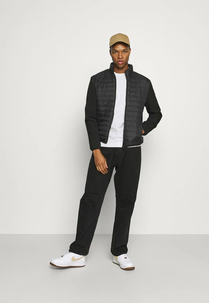 Lacoste Basic T-shirt - Flour 4 Lacoste Basic T-shirt - Flour - Image 2