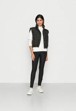 Lacoste Trousers - Black -Lacoste Sales Store a850b0e3f9294cecae5bd21a0a39d0ed