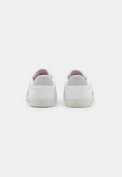Lacoste COURT MASTER PRO - Trainers - White/red -Lacoste Sales Store ac34b26189f143888f946d39caa7c929