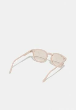 Lacoste Sunglasses - Matte Pink -Lacoste Sales Store ad8e5c255e4941c0bb5fcff4daf48b78