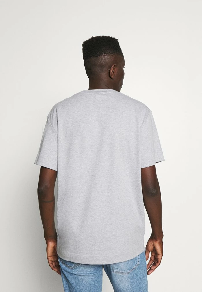 Lacoste Basic T-shirt - Silver Chine 5 Lacoste Basic T-shirt - Silver Chine - Image 3