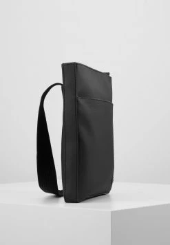 Lacoste FLAT CROSSOVER BAG - Across Body Bag - Black -Lacoste Sales Store b2e7f85e82604f25ac99db6e1709036f