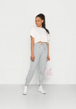 Lacoste EXCLUSIVE - Tracksuit Bottoms - Silver Chine -Lacoste Sales Store b4d747ed4d0748d1964693e07dbd22a2