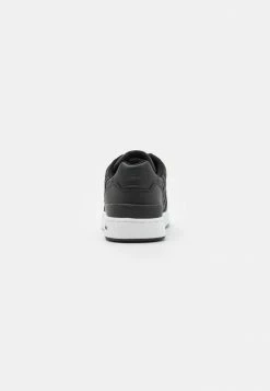 Lacoste CLIP - Trainers - Black/white -Lacoste Sales Store b65c4e30ce124ccdb1c8101e1e38c896