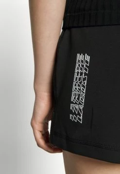 Lacoste EXCLUSIVE - Shorts - Black -Lacoste Sales Store b914f44f6589401ebf2a01edaf4bc24b