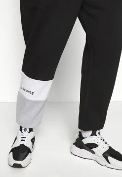 Lacoste Tracksuit Bottoms - Noir/blanc 13 Lacoste Tracksuit Bottoms - Noir/blanc -Lacoste Sales Store b9af72e53f5c40e9b7af72ba3a2cfa68