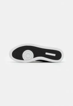 Lacoste GRADUATE PRO - Trainers - Black/white -Lacoste Sales Store ccf4367b43e343ea98cc91e0ac375aa4