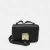 Lacoste Across Body Bag - Noir -Lacoste Sales Store d3b27881ef474e49b41db2add9f438df