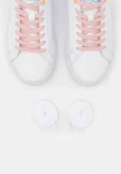 Lacoste POWERCOURT EXCLUSIVE - Trainers - White/light Blue -Lacoste Sales Store d85a9dfabde94679b6246db760a15697