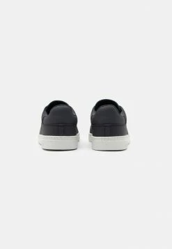 Lacoste COURT - Trainers - Dark Grey/offwhite -Lacoste Sales Store e46d169a295749b0bf5976603e8e2d3d