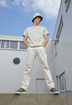 Lacoste COURT - Trainers - Khaki/offwhite -Lacoste Sales Store e52817f2261748faa9b10f693e9953eb