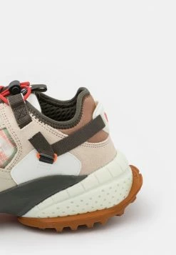 Lacoste GUARD BREAKER - Trainers - Off White/brown -Lacoste Sales Store f1bad49669ff4b35bd893fd88ceef0e2