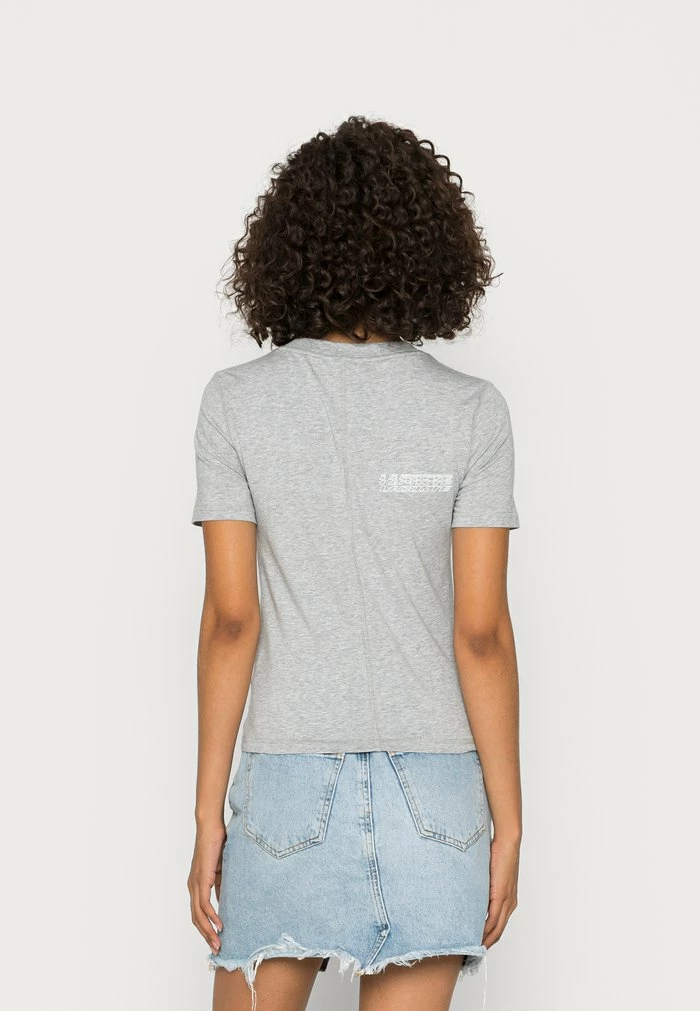 Lacoste EXCLUSIVE - Print T-shirt - Silver Chine 5 Lacoste EXCLUSIVE - Print T-shirt - Silver Chine - Image 3