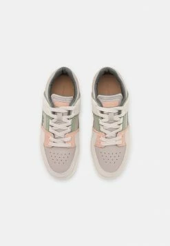 Lacoste COURT CAGE - Trainers - Off White/light Brown -Lacoste Sales Store f7646e6f24714dfd97f0c15955e8f9e5