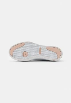 Lacoste GRIPSHOT - Trainers - White/light Pink -Lacoste Sales Store f9571e2731d34951965d535748db2431